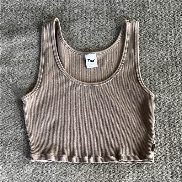TNA Aritzia Ribbed Taupe Crop Tank Top Size M - Picture 5 of 6